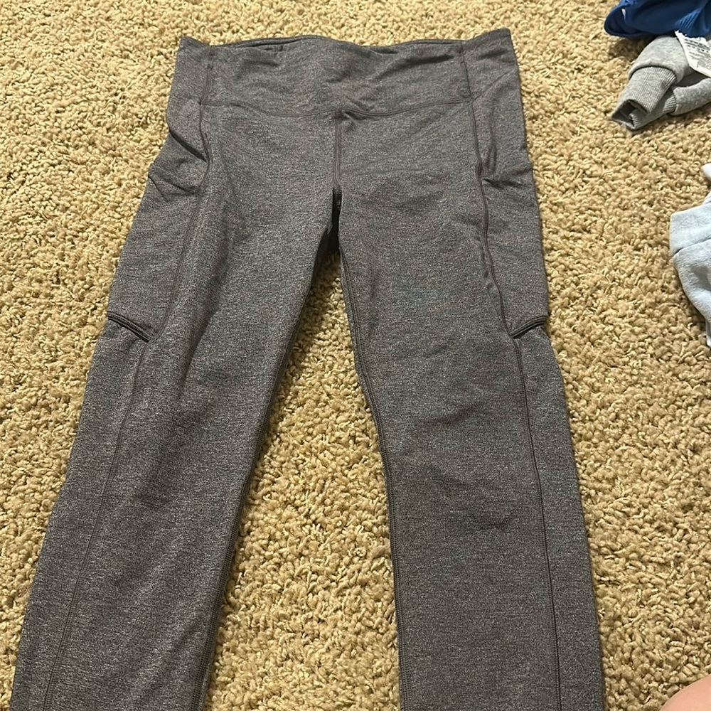 Grey lululemon leggings !